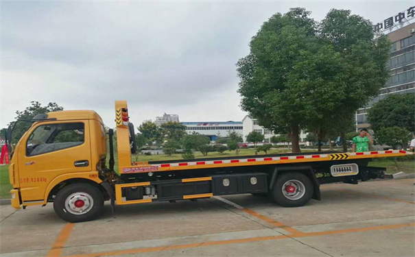 锦州定远24小时拖车救援电话号码，定远道路救援公司怎么收费的